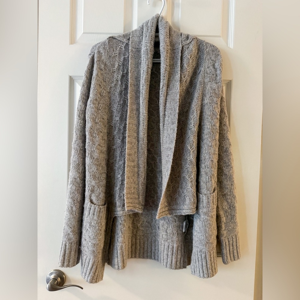 Talula Aritzia Gray Cable Knit Cardigan XS Wool Blend  XS fits S